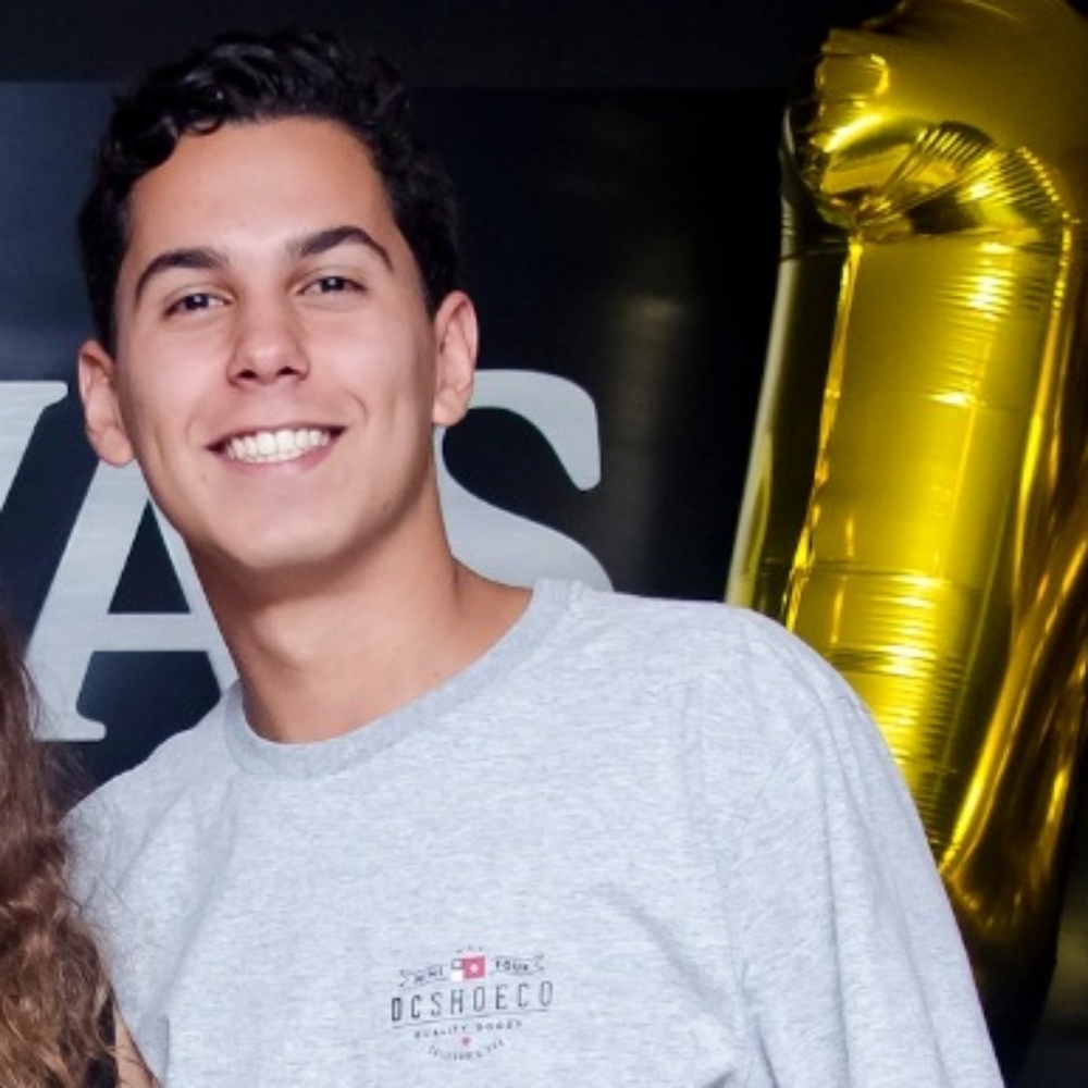 Meet your Posher, Dener